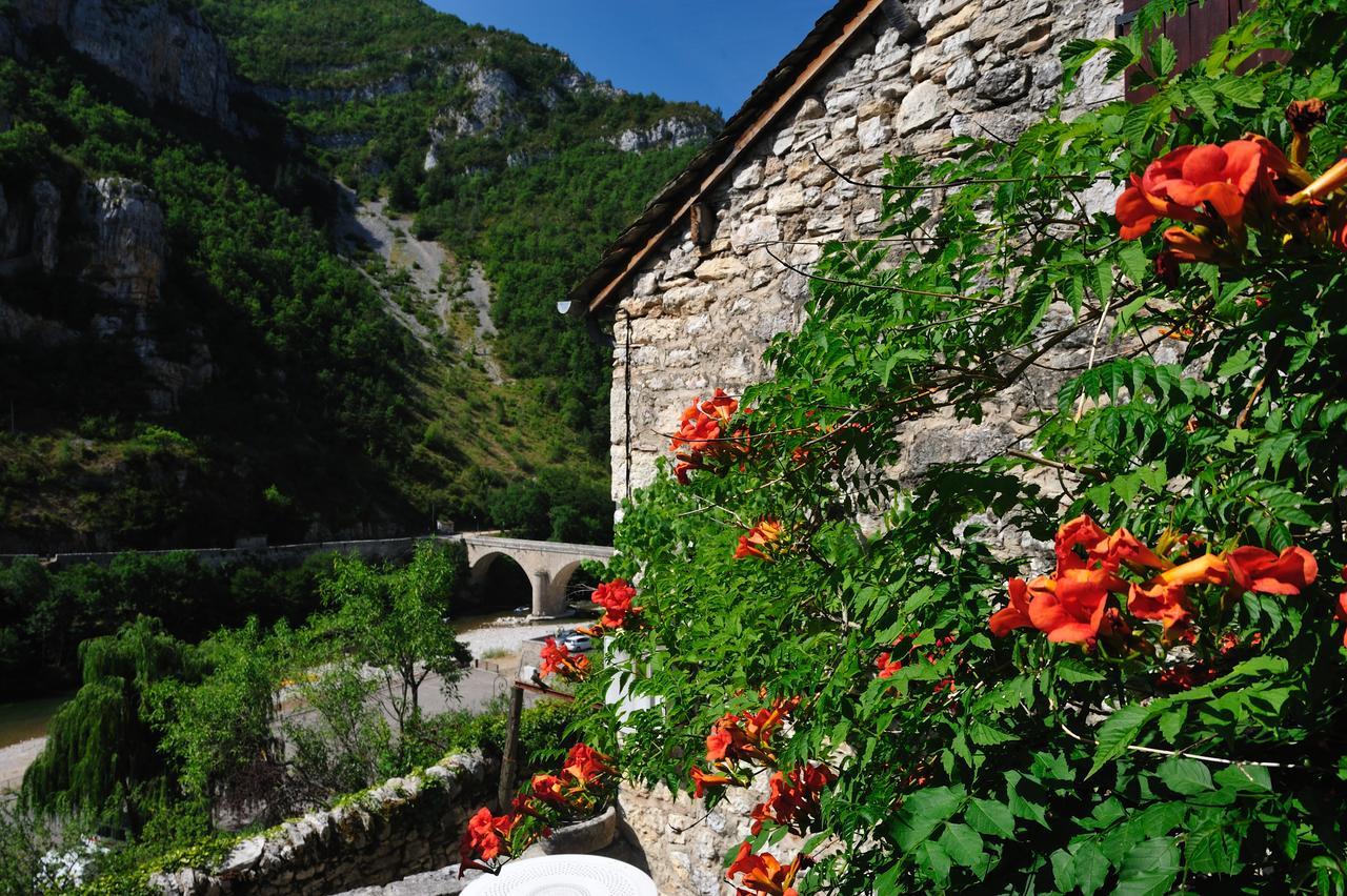 Hôtel des Bateliers La Malène Exterior foto